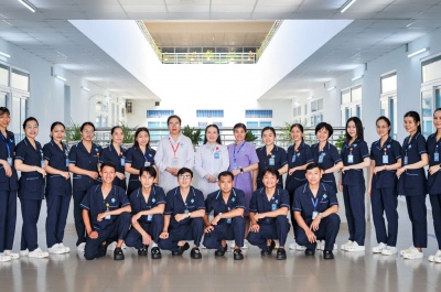 khoa xét nghiệm (sinh hóa, vi sinh, huyết học và truyền máu).